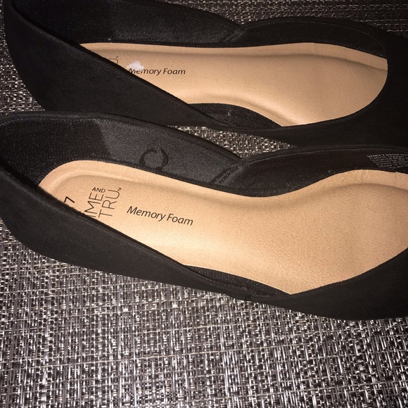 Like new/ slip on suede flats/memory foam insole - Picture 4 of 4
